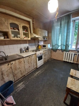 Здам довгостроково 2-кімнатну квартиру на Вітрука - фото 1