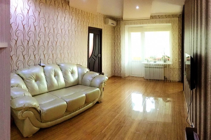 Продаж 2-кім квартири на пр. Перемоги 99/1, м.Житомирськая,Святошин - фото 1