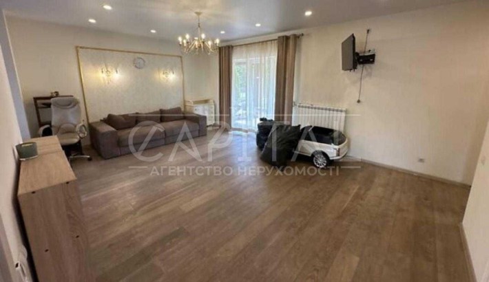 Оренда/Сучасний будинок 180 м² з терасою, паркінгом і ділянкою 8 соток - фото 1