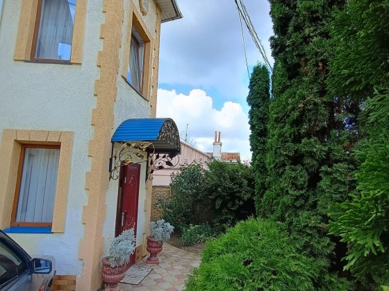 Оренда будинку в центрі міста Черновцы