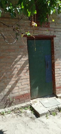 сдам флигель без удобств, туалет вода возле дома  1500 гр в месяц - фото 1