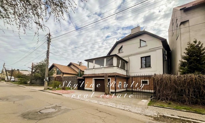 Оренда 3-поверхового будинку 264 м² на Нивках.Без комісії - фото 1
