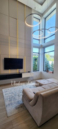 Аренда СОВРЕМЕННОГО ДОМА в Совиньоне, 180м², 4 сот - фото 1