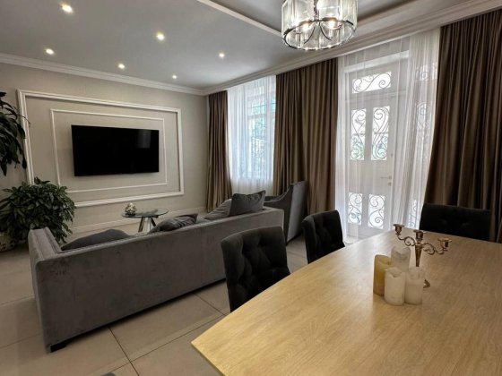 Аренда ДОМА в Совиньоне,  280м²,подвал,10 сот Одеса