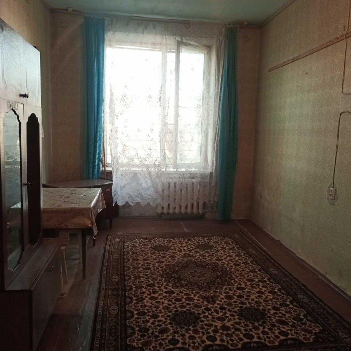 Акція! Продам велику кімнату  під ремонт - фото 1
