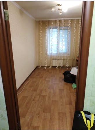Продам 2 кімнати в трикімнатній. Терміново! - фото 1