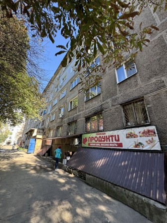 Продам приватизовану кімнату 12й квартал Терра - фото 1