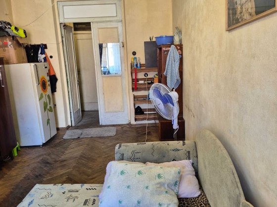 Продам кімнату в "царському "будинку в п"яти кімнатній квартирі! Київ