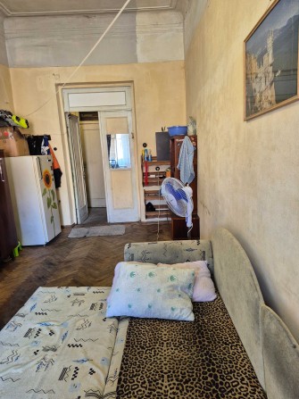 Продам кімнату в "царському "будинку в п"яти кімнатній квартирі! - фото 1