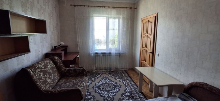 1к.кв. в ч/доме, ремонт, мебель, техника, Борщаговка, м.Академгородок - фото 1