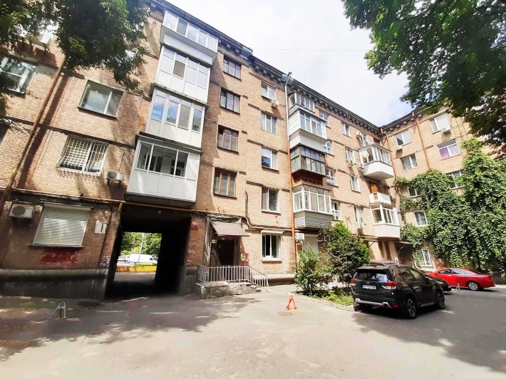 Аренда 2к квартиры на Печерске, метро Зверинецкая, Михновского, 24/2 - фото 1