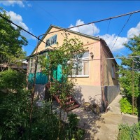 Продам дом в р-не ул.21-го Мюда(р-н интерната) Луганськ