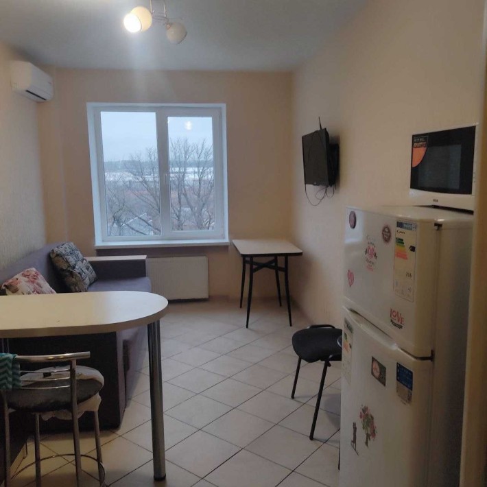 Сдам гостинку на Воробьевых горах в 10 минутах от метро Ак. Павлова - фото 1
