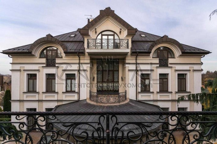 Сдается в аренду шикарный Дом центр Печерск выход в Бот.сад Гришка - фото 1