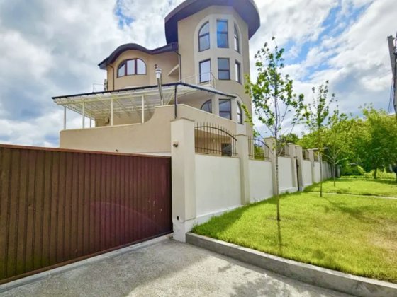 Оренда будинку для сімʼї або під офіс Киев