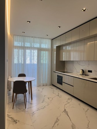 Без комиссии! Первая сдача! Аренда 2к квартира ЖК Французский вид море - фото 1