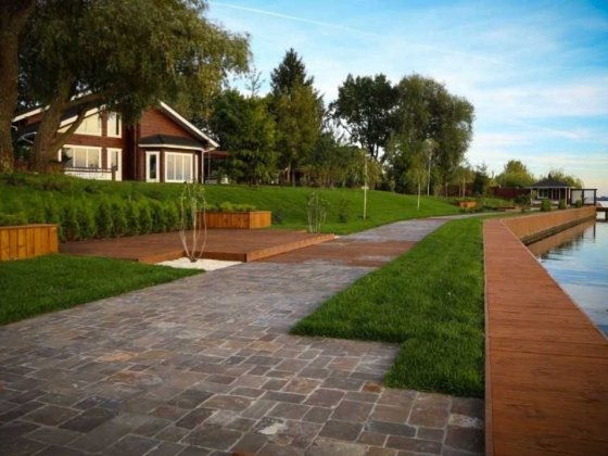 Дім Осокорки в закритому житловому комплексі «Riverside Family Club» Киев