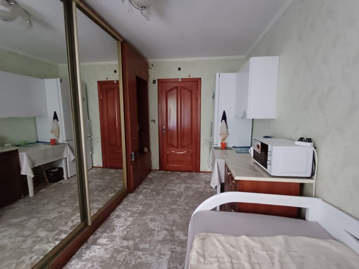 Продаётся комната в комуне Центр - фото 1