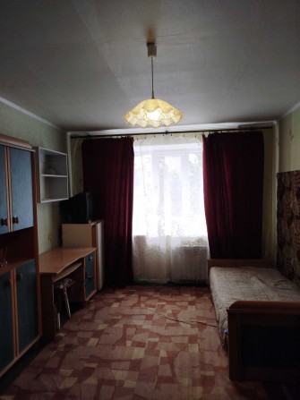 Продам гостинку район Коммунального р-ка. - фото 1