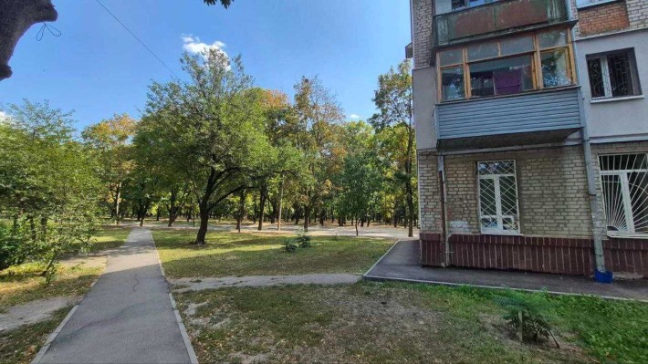Продам 3 Комнатную Квартиру метро Индустриальная - фото 1