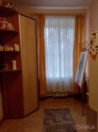 Продам 1 комнатную гостинку,ул.Библика 13,метро Масельского 10 минут. - фото 1