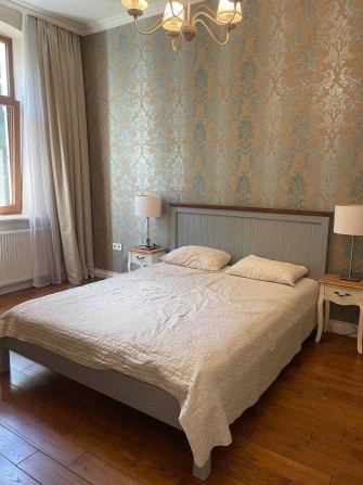 Оренда 2-кім. квартири в центрі на вул. Колесси - фото 1