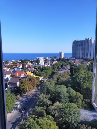 Светлая квартира с видом на море - фото 1