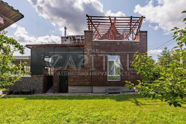 Просторий будинок 240 м² на доглянутій ділянці 15 соток Близько  Київ - фото 1