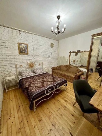 Квартира студія на площі Ринок в центрі з ремонтом, Галицький район - фото 1