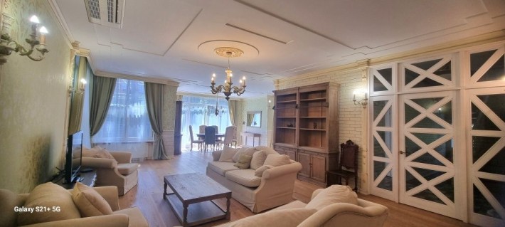 Романков дом в лесу с бассейном и подвалом - фото 1