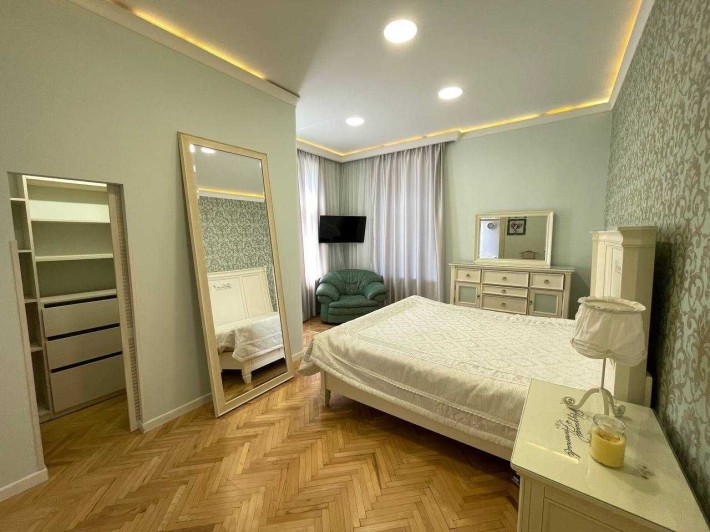 Оренда 1-кім. кв. в центрі міста
вул. Кирила та Мефодія - фото 1