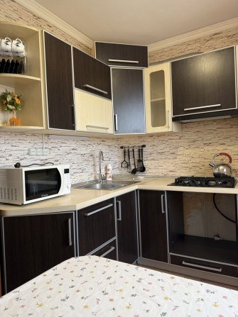 Сдам  1-комн квартиру на Коммунальном рынке - фото 1