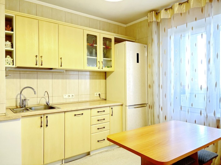 Продаж 3-кімнатної квартири в Святошинському районі, Новобіличі, вул. Олевська,7. Правий берег. - фото 1