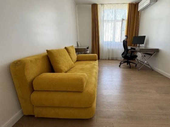 Продаж 2-к квартири вул. Драгоманова 40з Киев