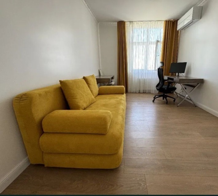 Продаж 2-к квартири вул. Драгоманова 40з - фото 1