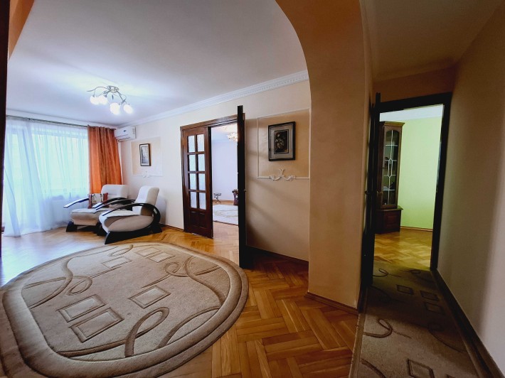 Оренда 5 кімнатної квартири, вул. Щурата 18. Автономне опалення - фото 1