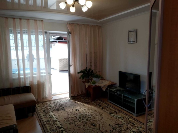 Здам 1к.кв. в Центрі міста, біля метро Захисників України - фото 1