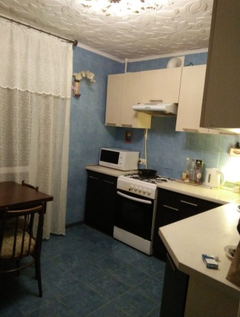 Сдам от хозяина 1-ком.кв (1 девушке) - фото 1