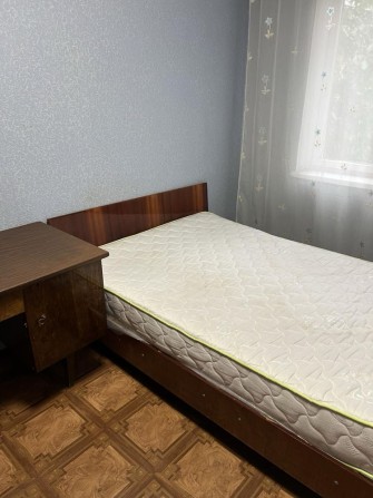 Слаетса гостинка со своим сан узлом возле метро Университет. - фото 1