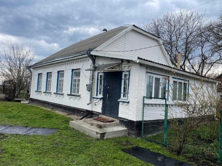 Продаж житлового будинку - фото 1
