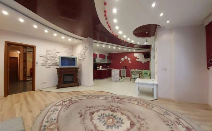 Продаж 3-к квартири вул. Анни Ахматової 13 - фото 1