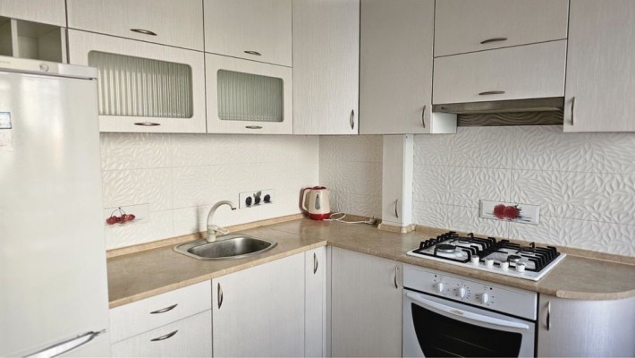 Продаж 2 кім, ремонт, меблі, техніка - фото 1