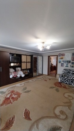 Продам 2 квартиру, автономне газове опалення, ремонт, меблі, 4 поверх. - фото 1