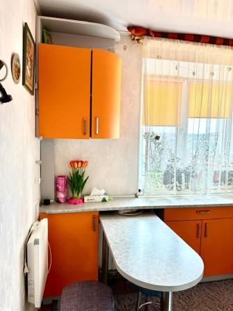 Продам 3 кімнатну квартиру в центрі міста - фото 1