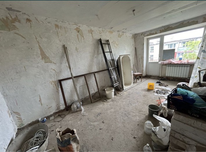 Продам 1-комн. квартиру возле стадиона - фото 1