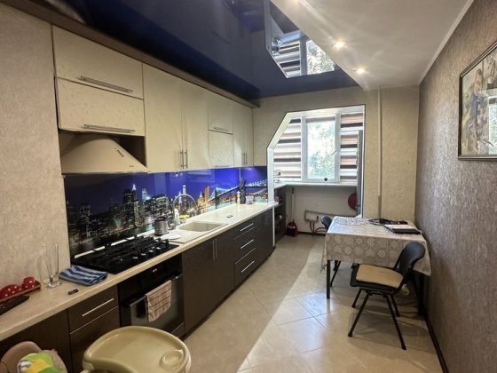 Продам квартиру 5-ком ул Победа Белгород-Днестровский