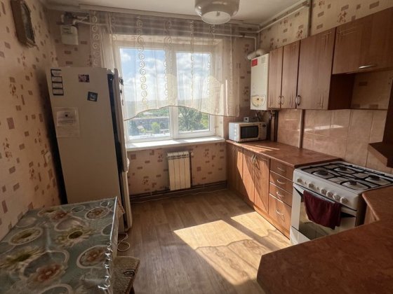 Продається двокімнатна Чешка з А/О Бердичів