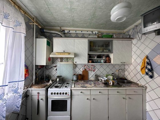 ПРОДАМ 1-кімн. на середньому поверсі з ГАО (лівий берег) Кам'янське