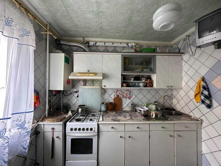 ПРОДАМ 1-кімн. на середньому поверсі з ГАО (лівий берег) - фото 1