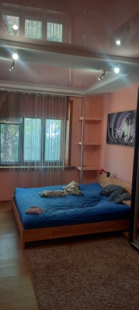 Продам 3ёх.к.кв Сталинка  Центр 2/4 72м² + гараж - фото 1